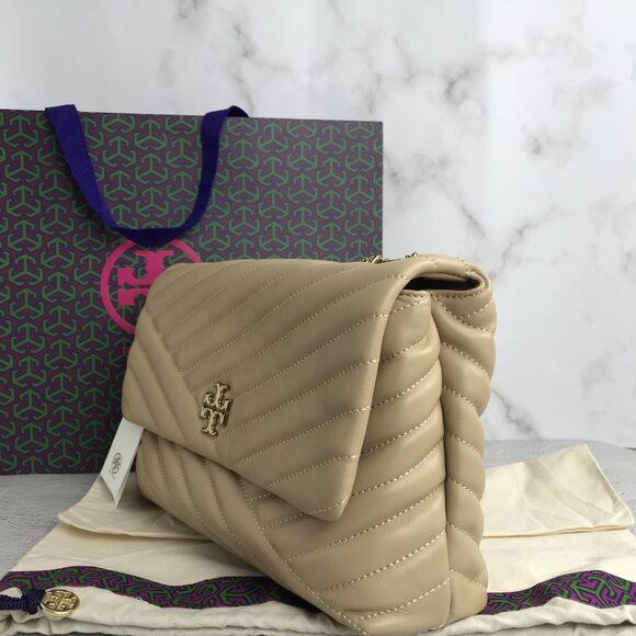 NWT Tory Burch Kira Chevron Large Convertible Should bag in light beg - Picture 2 of 13